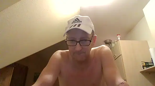 Snapshot of nacktchiller1076 chatting on 12.03.24 nacktchiller1076 online show from 12.03.24