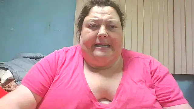 Snapshot of Honeybee2025 chatting on 12.11.24 Honeybee2025 online show from 12.11.24