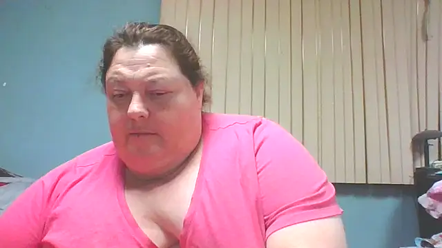 Snapshot of Honeybee2025 chatting on 12.12.24 Honeybee2025 online show from 12.12.24