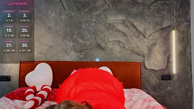 GwendolynFinch online show from 02.14.25