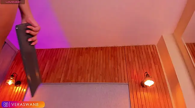 MoonSwan1 online show from 12.12.24