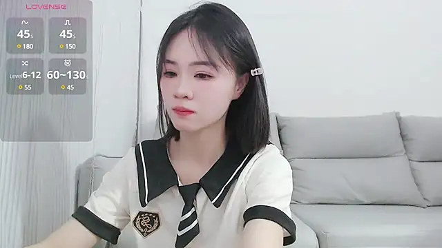 Snapshot of Koi-m- chatting on 02.17.25 Koi-m- online show from 02.17.25