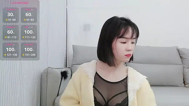 Snapshot of Koi-m- chatting on 02.28.25 Koi-m- online show from 02.28.25