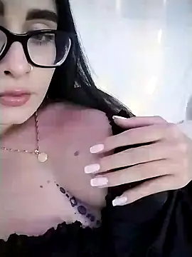 Snapshot of Aria_uwu chatting on 01.10.25 Aria uwu online show from 01.10.25