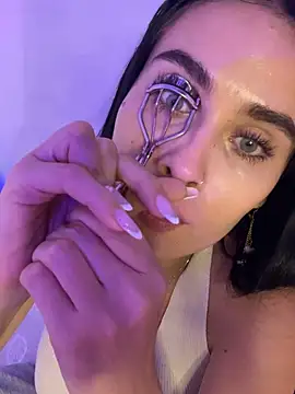 Snapshot of Aria_uwu chatting on 10.11.25 Aria uwu online show from 10.11.25