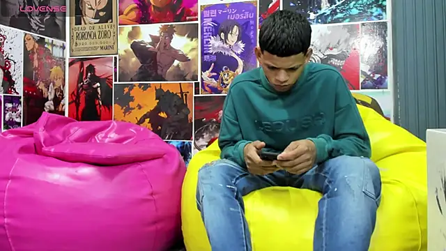 Snapshot of Jeffry_wolvess chatting on 02.10.25 Jeffry wolvess online show from 02.10.25