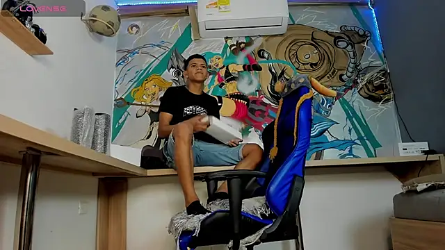 Snapshot of Jeffry_wolvess chatting on 02.14.25 Jeffry wolvess online show from 02.14.25