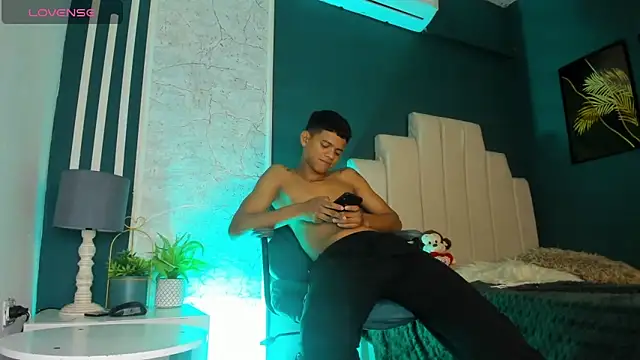 Snapshot of Jeffry_wolvess chatting on 03.04.25 Jeffry wolvess online show from 03.04.25