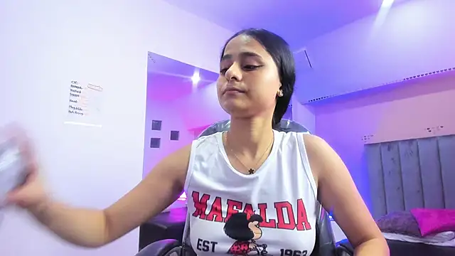 Giselle Roldan online show from 02.15.26