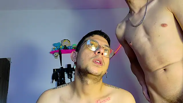 Snapshot of Nymphobuddies chatting on 01.24.25 Nymphobuddies online show from 01.24.25