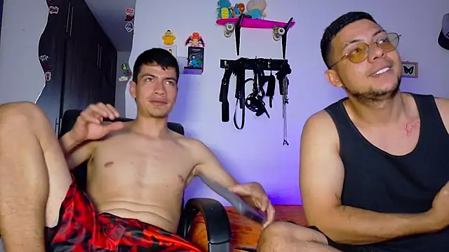 Snapshot of Nymphobuddies chatting on 10.11.25 Nymphobuddies online show from 10.11.25