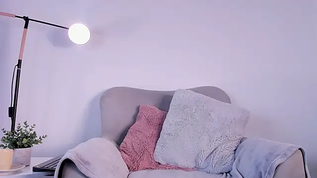 EmmaaCoel online show from 02.22.25