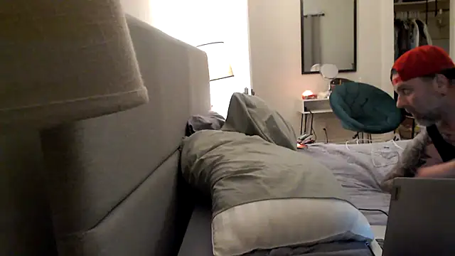 Snapshot of funcouple012 chatting on 12.06.24 funcouple012 online show from 12.06.24