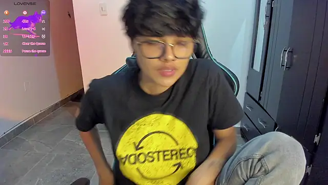 Snapshot of gooddess_isis chatting on 01.19.25 gooddess isis online show from 01.19.25