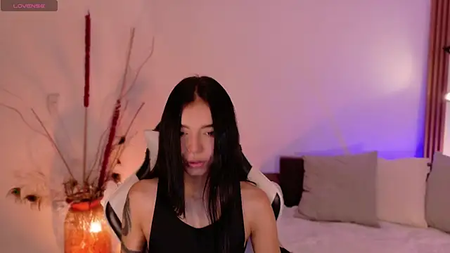 AnabelWolf online show from 04.20.26