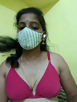 Snapshot of Tamil_Shalini_Lustyy chatting on 02.19.25 Tamil Shalini Lustyy online show from 02.19.25