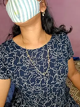 Snapshot of Tamil_Shalini_Lustyy chatting on 09.17.25 Tamil Shalini Lustyy online show from 09.17.25