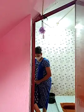 Snapshot of Tamil_Shalini_Lustyy chatting on 09.19.25 Tamil Shalini Lustyy online show from 09.19.25