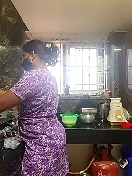 Snapshot of Tamil_Shalini_Lustyy chatting on 01.06.26 Tamil Shalini Lustyy online show from 01.06.26