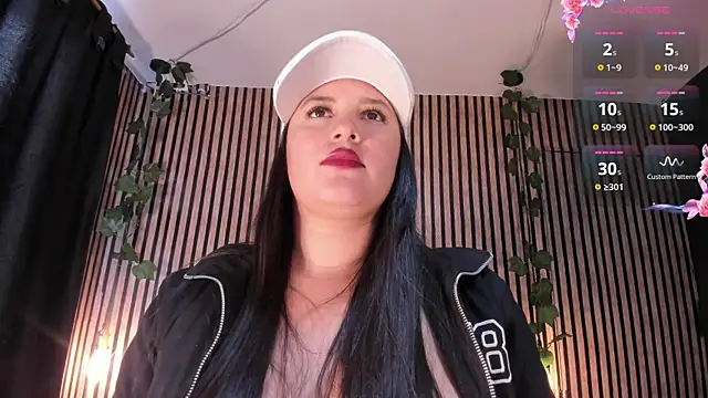 Snapshot of Victoria_Ponce1 chatting on 01.30.25 Victoria Ponce1 online show from 01.30.25