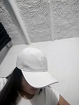 Snapshot of Victoria_Ponce1 chatting on 09.29.25 Victoria Ponce1 online show from 09.29.25