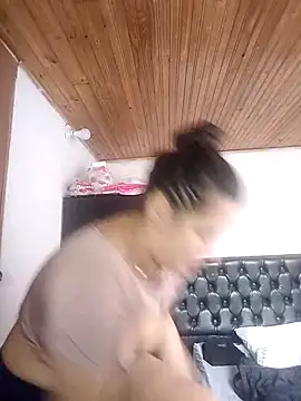 Snapshot of Victoria_Ponce1 chatting on 10.12.25 Victoria Ponce1 online show from 10.12.25