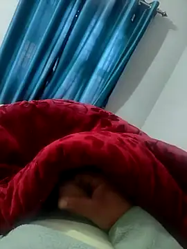 Snapshot of shale26 chatting on 12.12.24 shale26 online show from 12.12.24