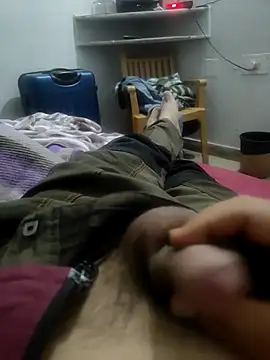 Snapshot of shale26 chatting on 12.19.24 shale26 online show from 12.19.24