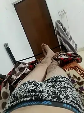 Snapshot of shale26 chatting on 03.04.25 shale26 online show from 03.04.25