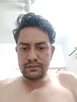 Snapshot of shale26 chatting on 03.17.25 shale26 online show from 03.17.25