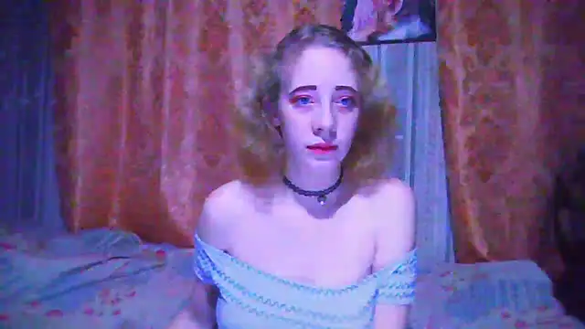 Snapshot of MelxMellie chatting on 12.20.24 MelxMellie online show from 12.20.24