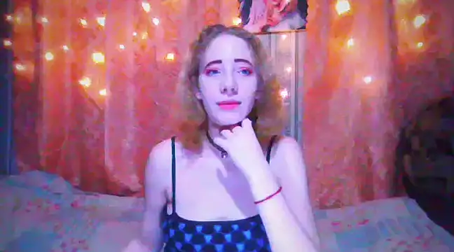 Snapshot of MelxMellie chatting on 12.22.24 MelxMellie online show from 12.22.24