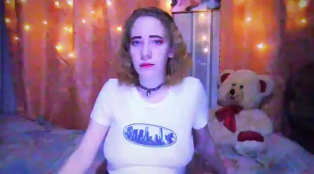 Snapshot of MelxMellie chatting on 12.24.24 MelxMellie online show from 12.24.24