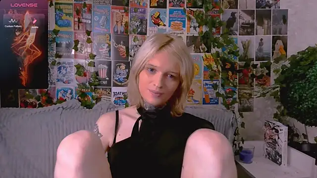 Simona Rain online show from 10.30.25