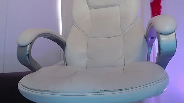 Xileny-Halliwey online show from 11.16.25