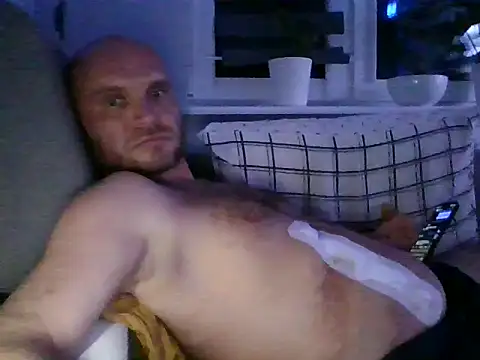 Snapshot of Ak0904 chatting on 10.21.25 Ak0904 online show from 10.21.25