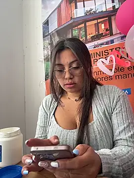 LIZ-06  online show from 02.16.26