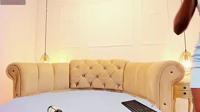 Snapshot of briannaduque chatting on 03.02.25 briannaduque online show from 03.02.25