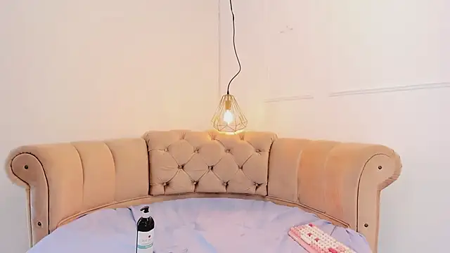 Snapshot of briannaduque chatting on 03.13.25 briannaduque online show from 03.13.25