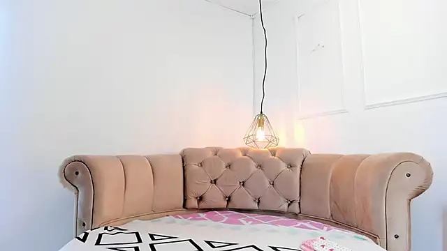 Snapshot of briannaduque chatting on 03.15.25 briannaduque online show from 03.15.25