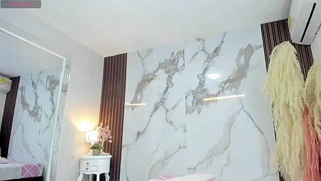 Snapshot of briannaduque chatting on 09.17.25 briannaduque online show from 09.17.25