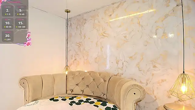 Snapshot of briannaduque chatting on 09.21.25 briannaduque online show from 09.21.25