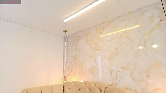 Snapshot of briannaduque chatting on 09.23.25 briannaduque online show from 09.23.25