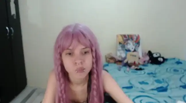 Snapshot of hachi_kitty chatting on 12.18.24 hachi kitty online show from 12.18.24