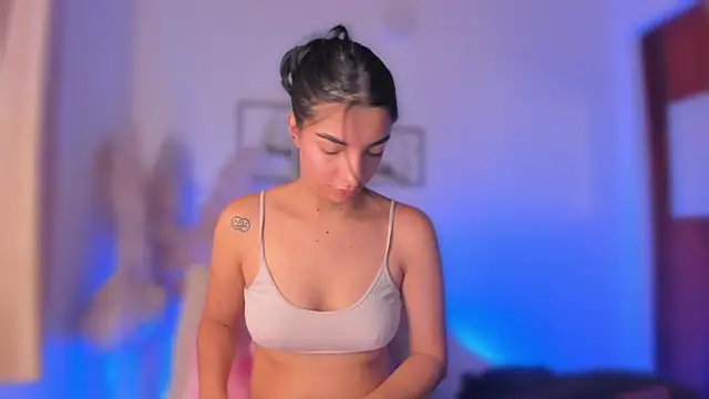 777AylinZ online show from 04.07.26