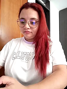 Snapshot of CURVY-HORNY chatting on 02.26.25 CURVY-HORNY online show from 02.26.25