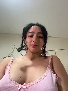 Snapshot of Doll4you_ chatting on 10.19.25 Doll4you  online show from 10.19.25