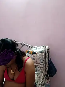 Snapshot of Cute-manisha chatting on 01.05.25 Cute-manisha online show from 01.05.25