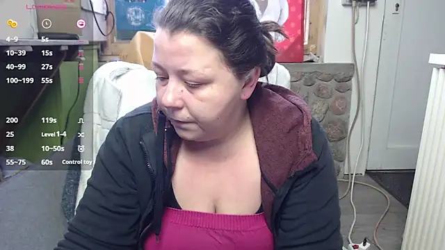 Snapshot of KasiaPrivat chatting on 01.10.25 KasiaPrivat online show from 01.10.25