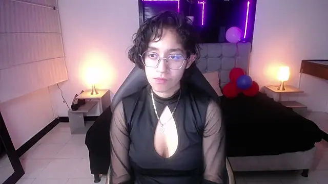 Snapshot of Lili_Gomez_ chatting on 03.03.25 Lili Gomez online show from 03.03.25